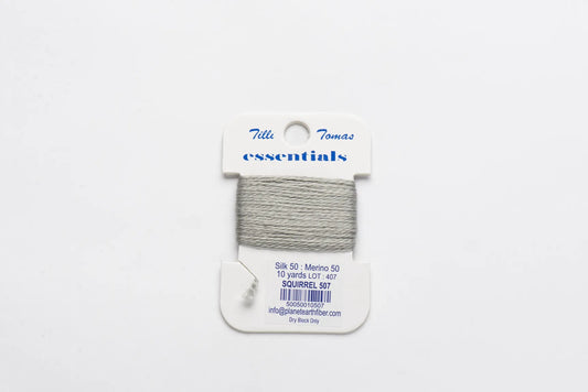 Essentials Card 507 SQUIRREL
